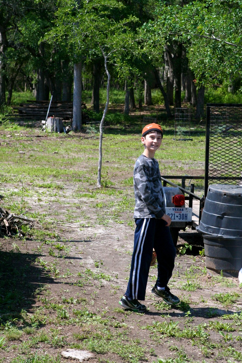 2012/04(April)/Easter/800x600_2012-04-08-37-Egg Hunt.jpg